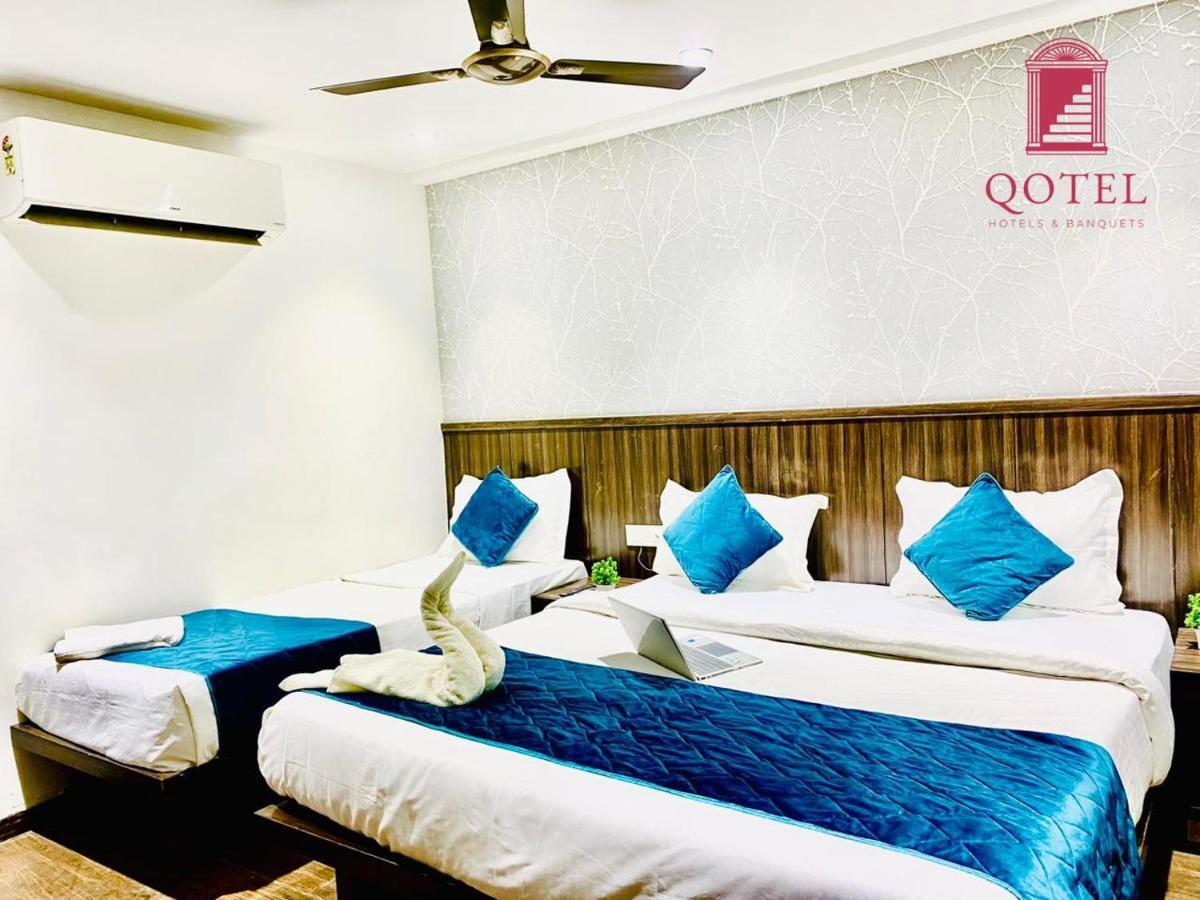 Qotel Hotel Rajouri Garden Above Ritu Marbles, Near Rajouri Garden Metro Station-Couple Friendly Nueva Delhi Exterior foto