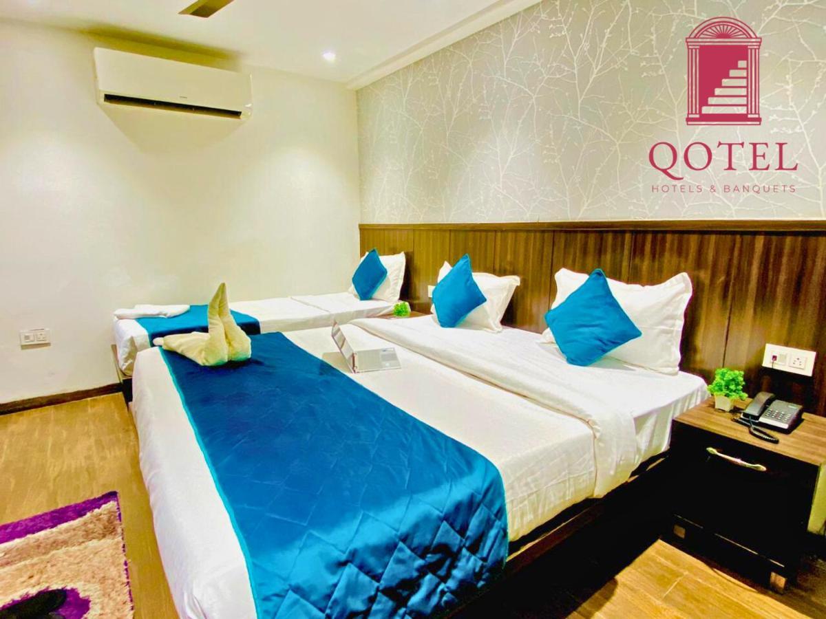 Qotel Hotel Rajouri Garden Above Ritu Marbles, Near Rajouri Garden Metro Station-Couple Friendly Nueva Delhi Exterior foto